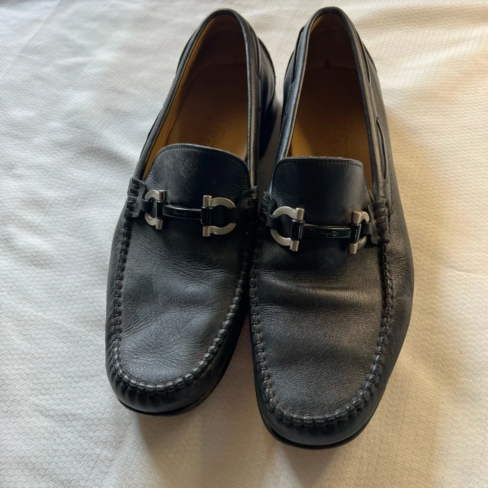 Salvatore Ferragamo Black Leather Slip-On Loafers‎